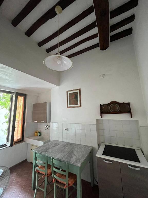 Dettaglio della cucina del Gelso Moro